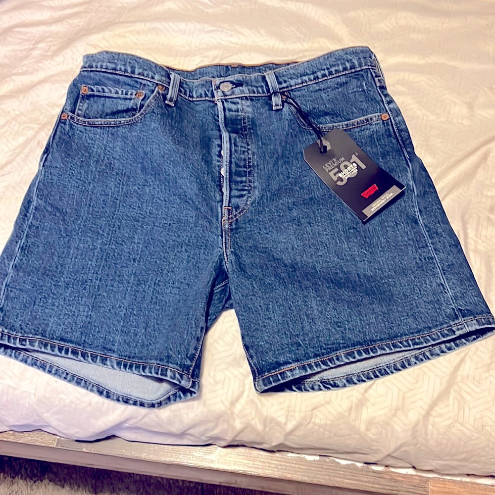 New 501 Levis shorts